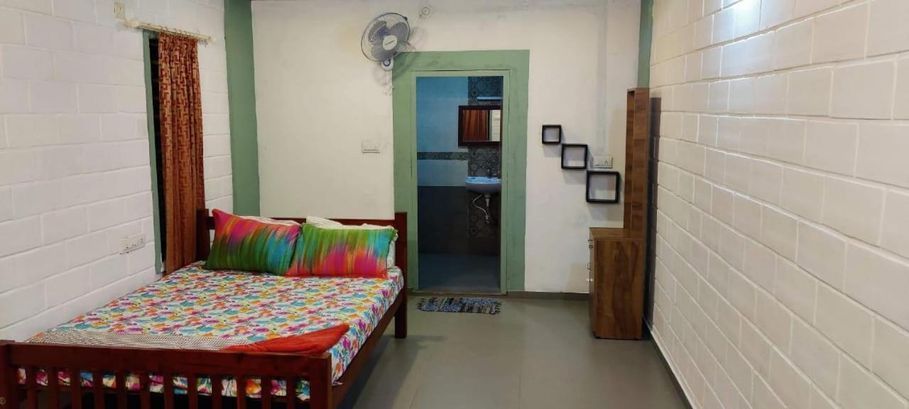 Wind &Waves Apartamento Kollam Exterior foto